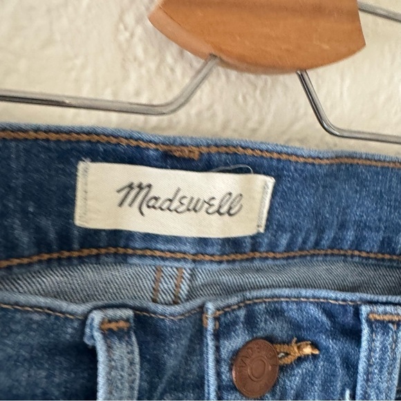 Madewell Petite 10" High-Rise Skinny Jeans in Dewitt: Button-Front TENCEL Denim - Picture 6 of 8